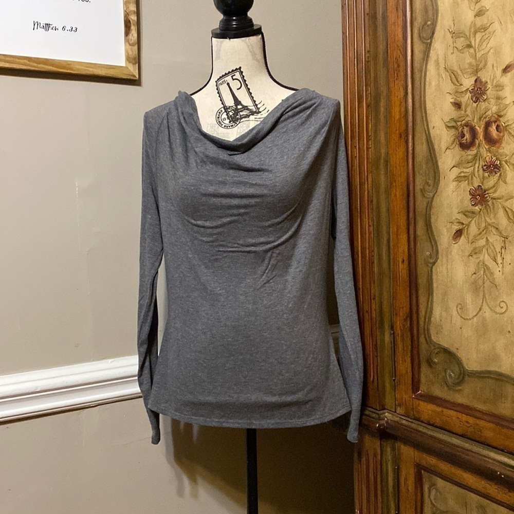 Merona Women’s Medium Draped Neckline Super Soft Gray Shirt